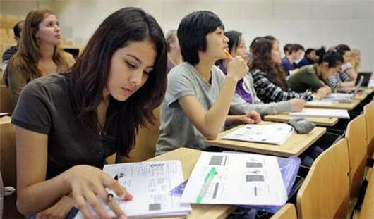 <a style='color:#268bd1;cursor:pointer;' href='/jyyl.html'><a style='color:#268bd1;cursor:pointer;' href='/jyyl.html'>德國教育</a></a>問題之中學教育篇(下) 德國教育問題之中學教育篇(下)