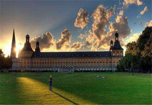 留學(xué)須知的八個(gè)重要事實(shí)（下）